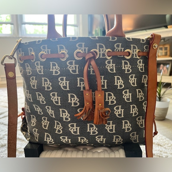 Dooney & Bourke Signature Crossbody Satchel Tulip Tote - Picture 4 of 16